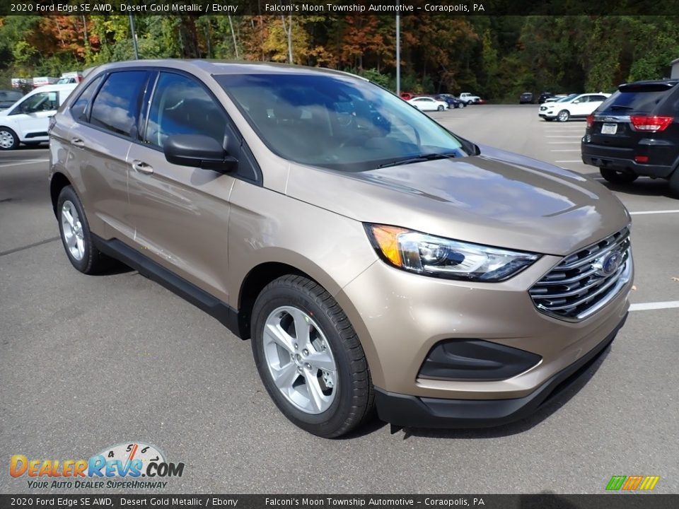 Front 3/4 View of 2020 Ford Edge SE AWD Photo #3