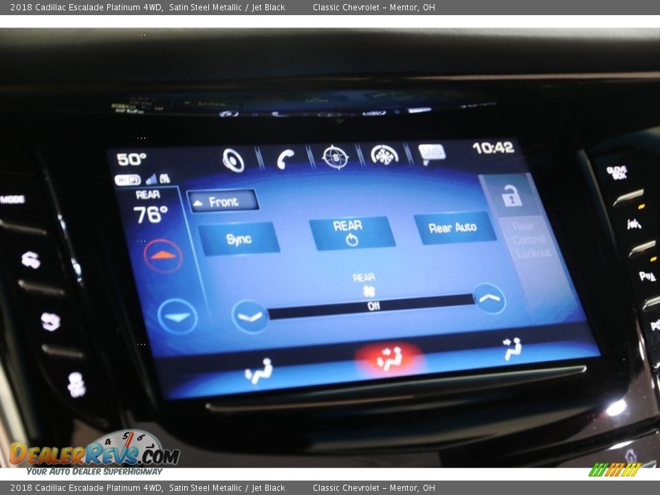 Controls of 2018 Cadillac Escalade Platinum 4WD Photo #25