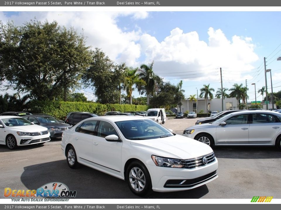 2017 Volkswagen Passat S Sedan Pure White / Titan Black Photo #1