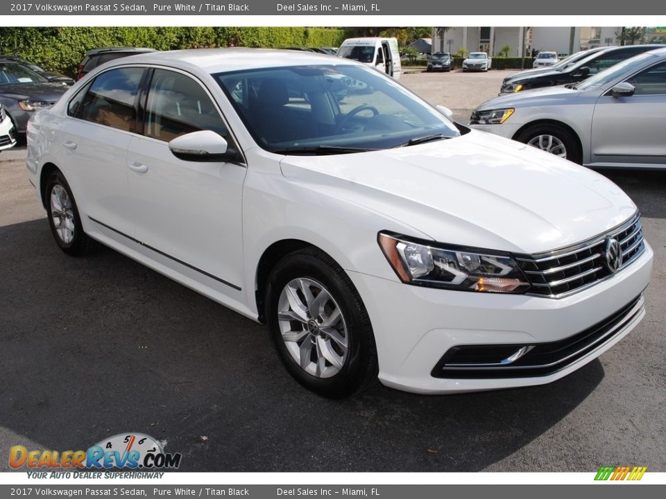 2017 Volkswagen Passat S Sedan Pure White / Titan Black Photo #2