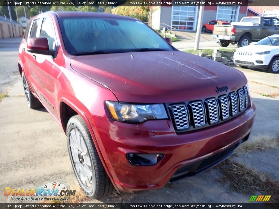 2020 Jeep Grand Cherokee Altitude 4x4 Velvet Red Pearl / Black Photo #8