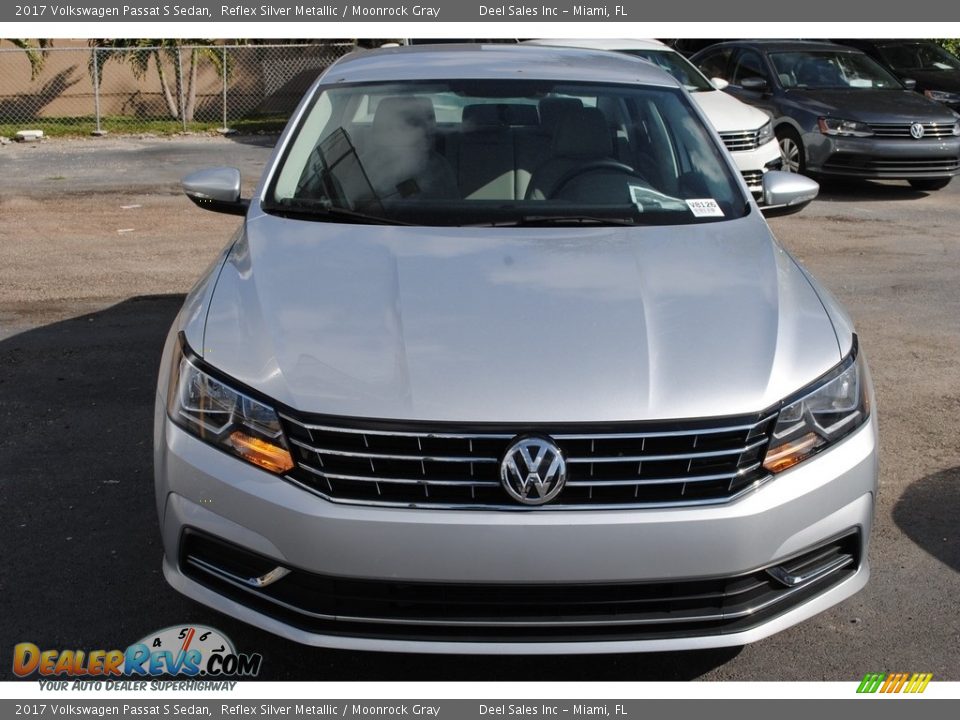 2017 Volkswagen Passat S Sedan Reflex Silver Metallic / Moonrock Gray Photo #3