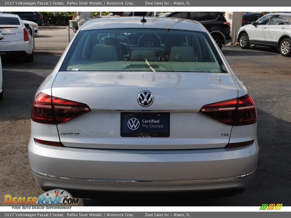 2017 Volkswagen Passat S Sedan Reflex Silver Metallic / Moonrock Gray Photo #8