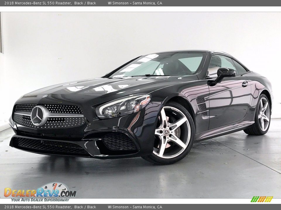 Front 3/4 View of 2018 Mercedes-Benz SL 550 Roadster Photo #12