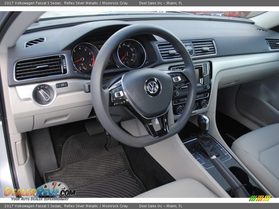 2017 Volkswagen Passat S Sedan Reflex Silver Metallic / Moonrock Gray Photo #13
