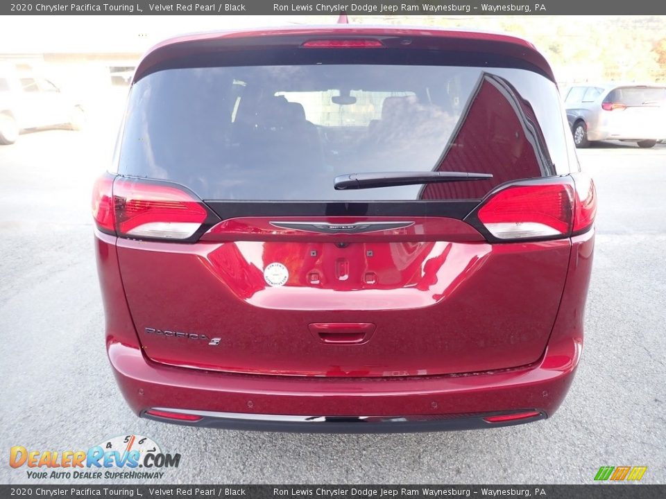 2020 Chrysler Pacifica Touring L Velvet Red Pearl / Black Photo #5