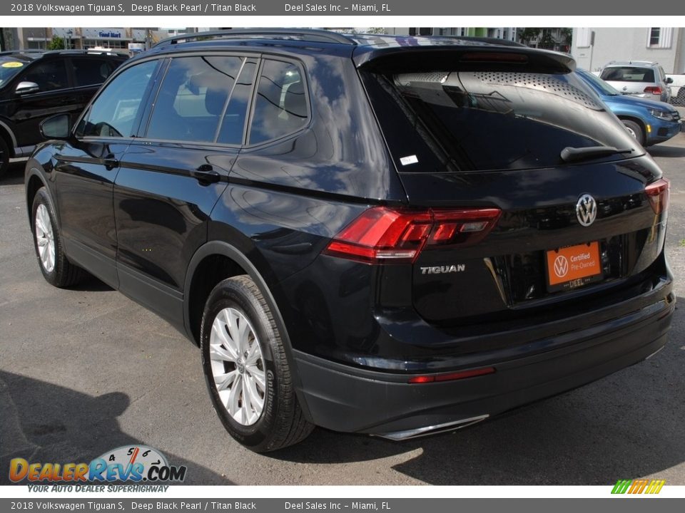 2018 Volkswagen Tiguan S Deep Black Pearl / Titan Black Photo #6
