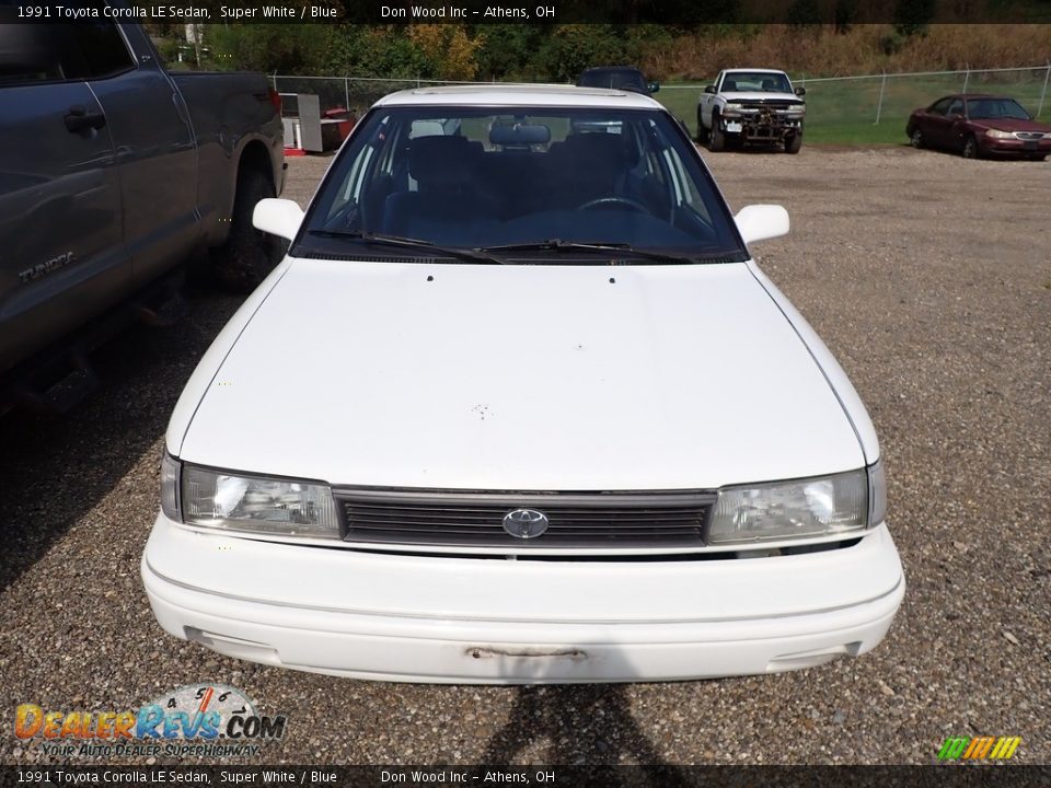 1991 Toyota Corolla LE Sedan Super White / Blue Photo #3