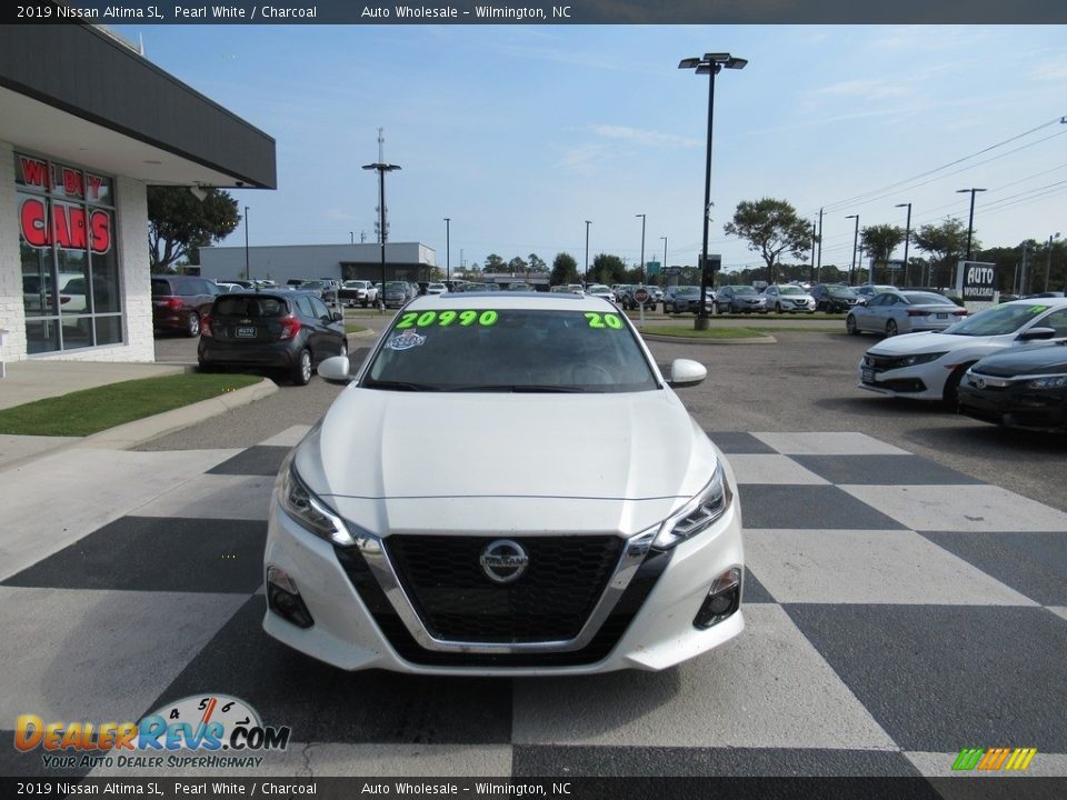 2019 Nissan Altima SL Pearl White / Charcoal Photo #2