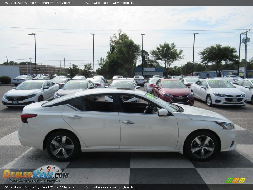 2019 Nissan Altima SL Pearl White / Charcoal Photo #3