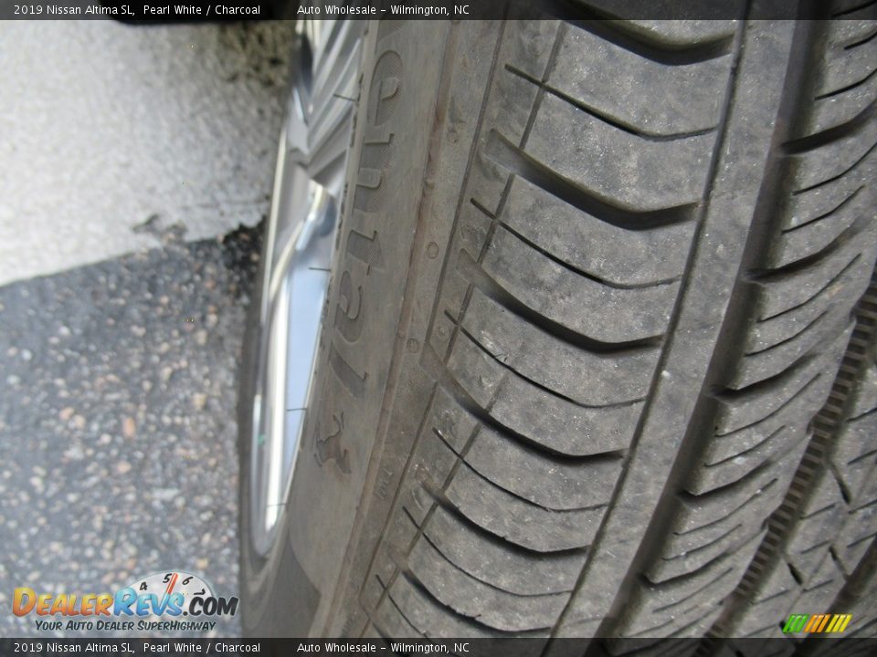2019 Nissan Altima SL Pearl White / Charcoal Photo #8