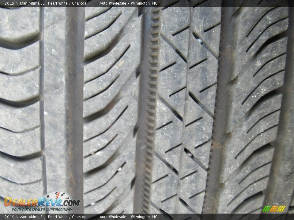2019 Nissan Altima SL Pearl White / Charcoal Photo #9