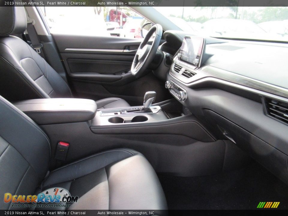 2019 Nissan Altima SL Pearl White / Charcoal Photo #12