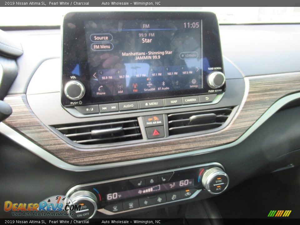 2019 Nissan Altima SL Pearl White / Charcoal Photo #18