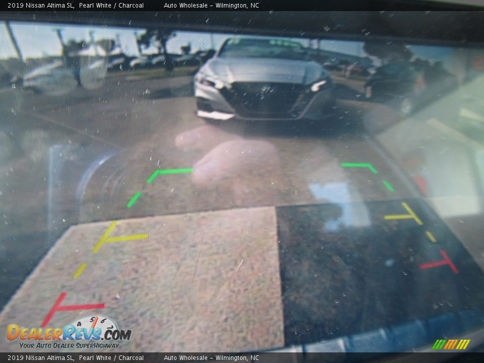 2019 Nissan Altima SL Pearl White / Charcoal Photo #19