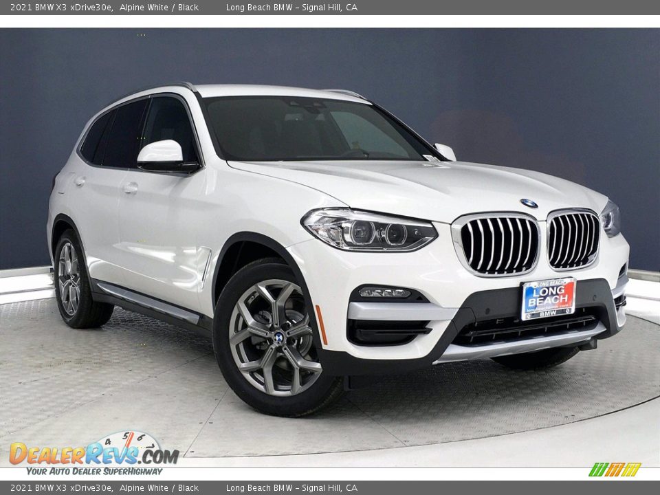 Front 3/4 View of 2021 BMW X3 xDrive30e Photo #19