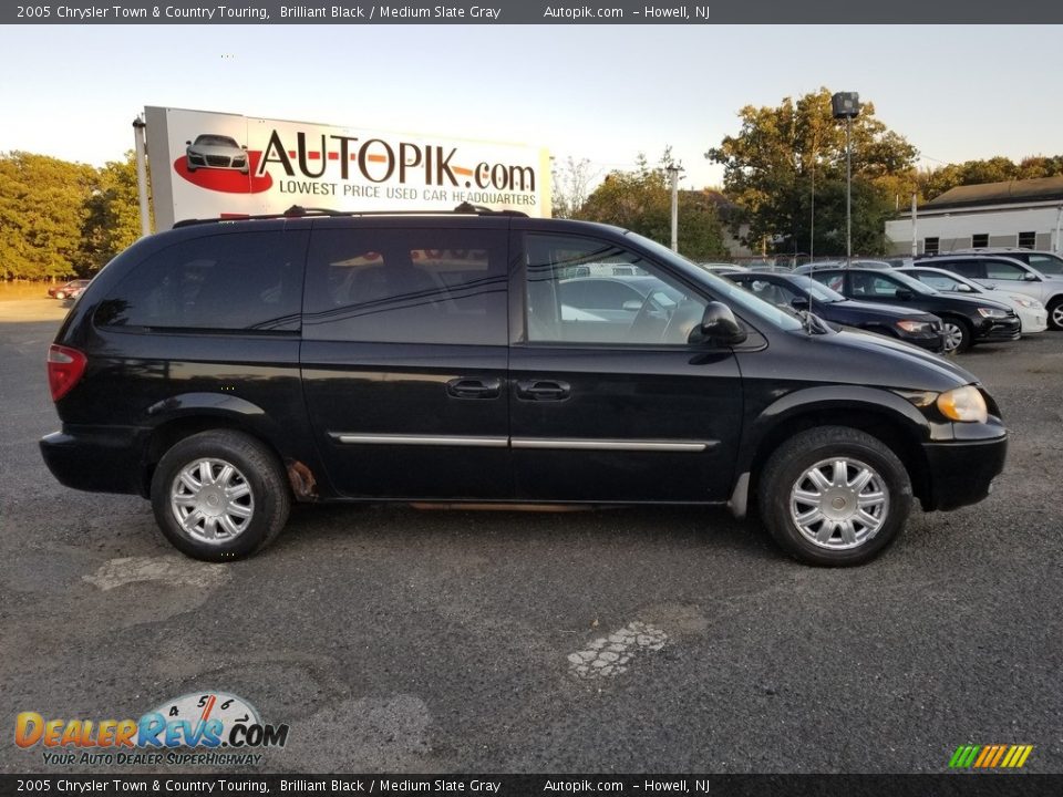 2005 Chrysler Town & Country Touring Brilliant Black / Medium Slate Gray Photo #2