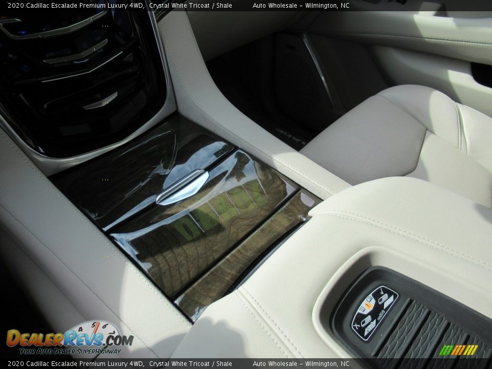2020 Cadillac Escalade Premium Luxury 4WD Crystal White Tricoat / Shale Photo #19