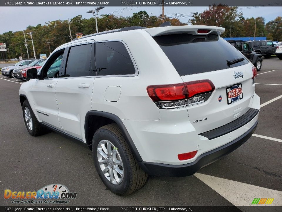 2021 Jeep Grand Cherokee Laredo 4x4 Bright White / Black Photo #6