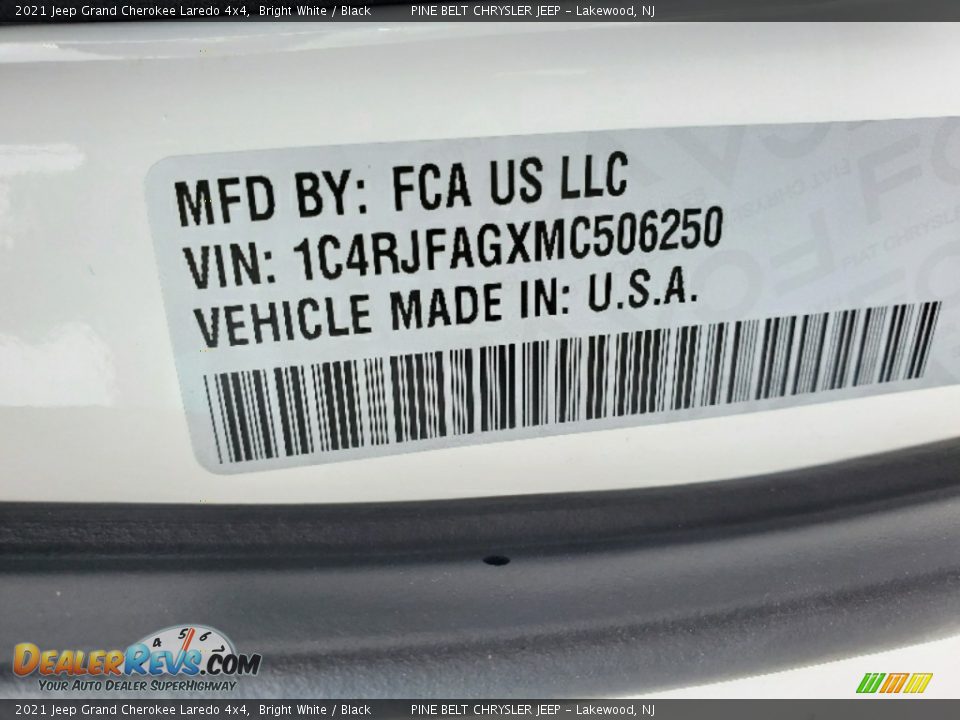 2021 Jeep Grand Cherokee Laredo 4x4 Bright White / Black Photo #13