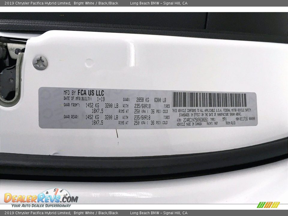 2019 Chrysler Pacifica Hybrid Limited Bright White / Black/Black Photo #36