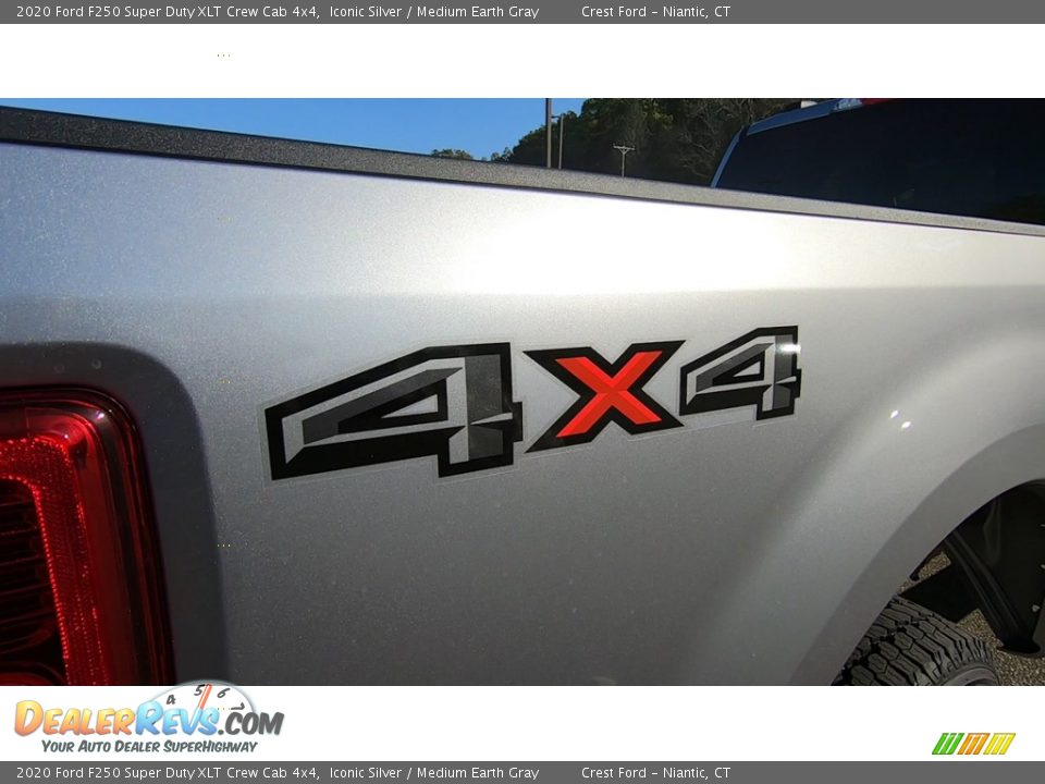 2020 Ford F250 Super Duty XLT Crew Cab 4x4 Iconic Silver / Medium Earth Gray Photo #9