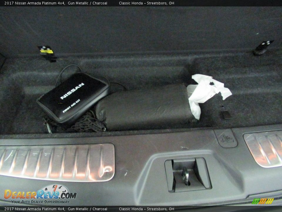 2017 Nissan Armada Platinum 4x4 Gun Metallic / Charcoal Photo #15