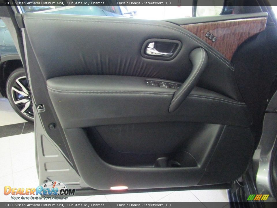 2017 Nissan Armada Platinum 4x4 Gun Metallic / Charcoal Photo #28