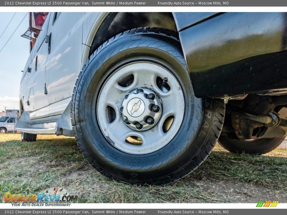 2012 Chevrolet Express LS 3500 Passenger Van Wheel Photo #2