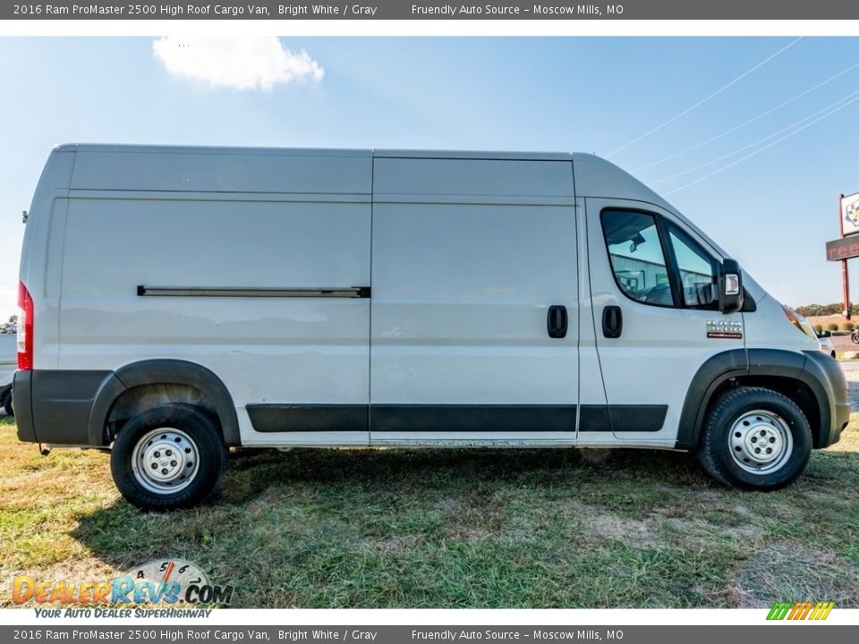 2016 Ram ProMaster 2500 High Roof Cargo Van Bright White / Gray Photo #3