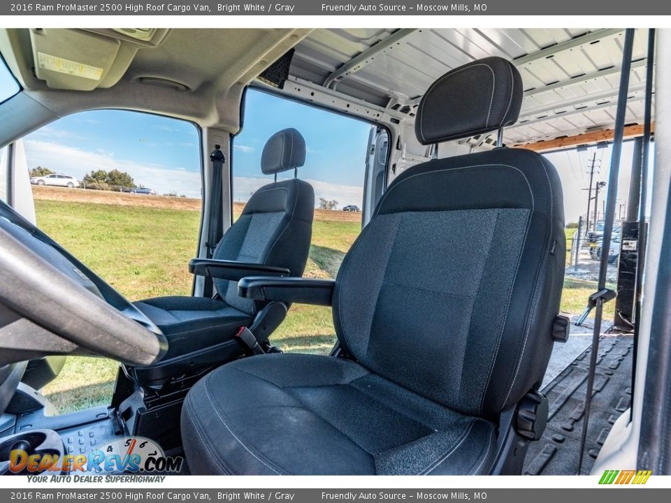 2016 Ram ProMaster 2500 High Roof Cargo Van Bright White / Gray Photo #17