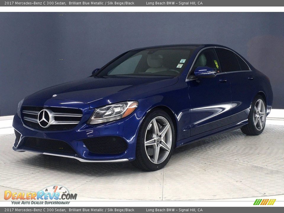 Front 3/4 View of 2017 Mercedes-Benz C 300 Sedan Photo #12