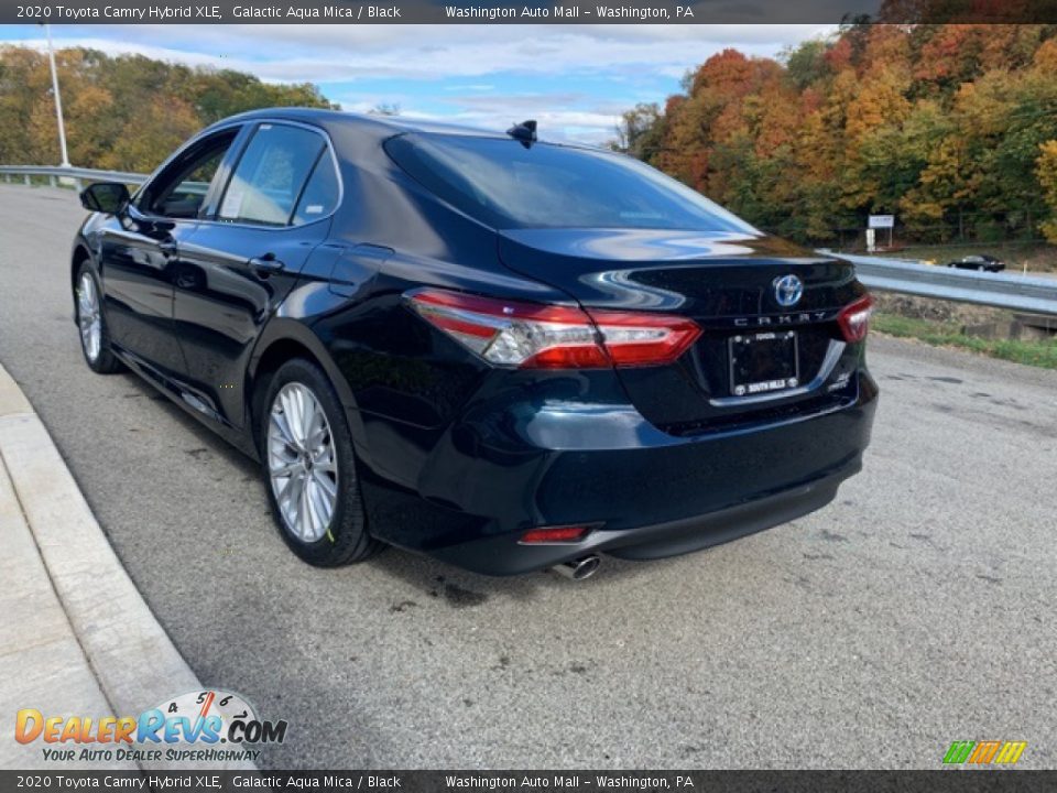 2020 Toyota Camry Hybrid XLE Galactic Aqua Mica / Black Photo #2