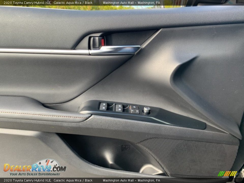 2020 Toyota Camry Hybrid XLE Galactic Aqua Mica / Black Photo #15