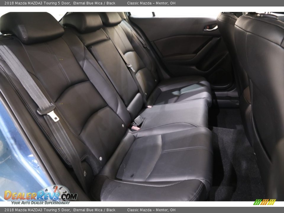2018 Mazda MAZDA3 Touring 5 Door Eternal Blue Mica / Black Photo #16