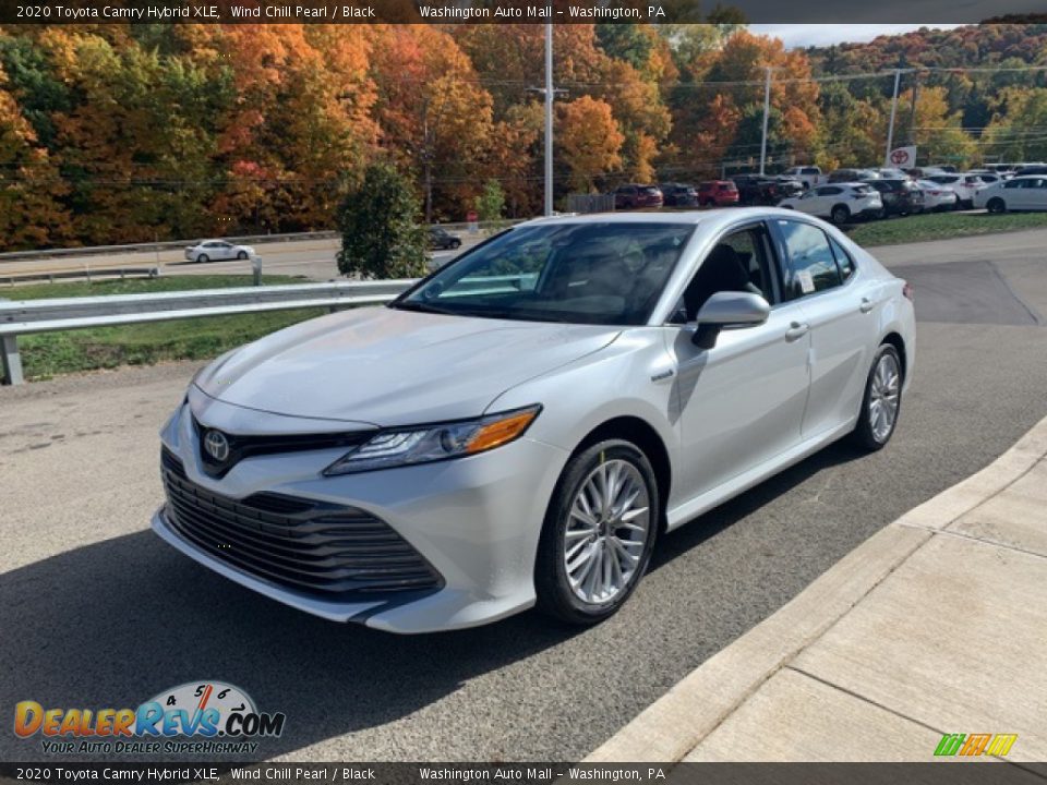 2020 Toyota Camry Hybrid XLE Wind Chill Pearl / Black Photo #31