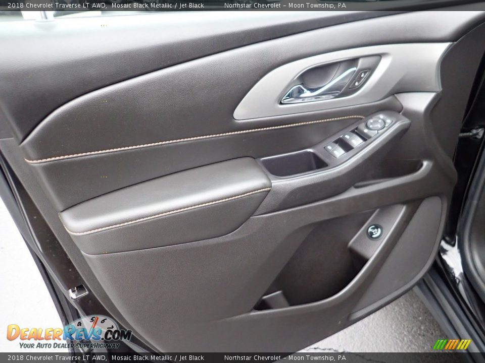 2018 Chevrolet Traverse LT AWD Mosaic Black Metallic / Jet Black Photo #24