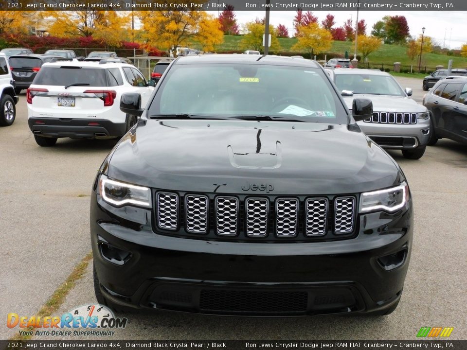 2021 Jeep Grand Cherokee Laredo 4x4 Diamond Black Crystal Pearl / Black Photo #2