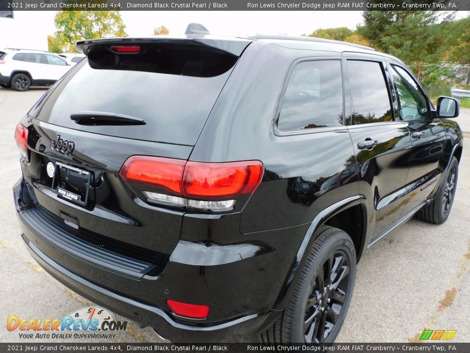 2021 Jeep Grand Cherokee Laredo 4x4 Diamond Black Crystal Pearl / Black Photo #5