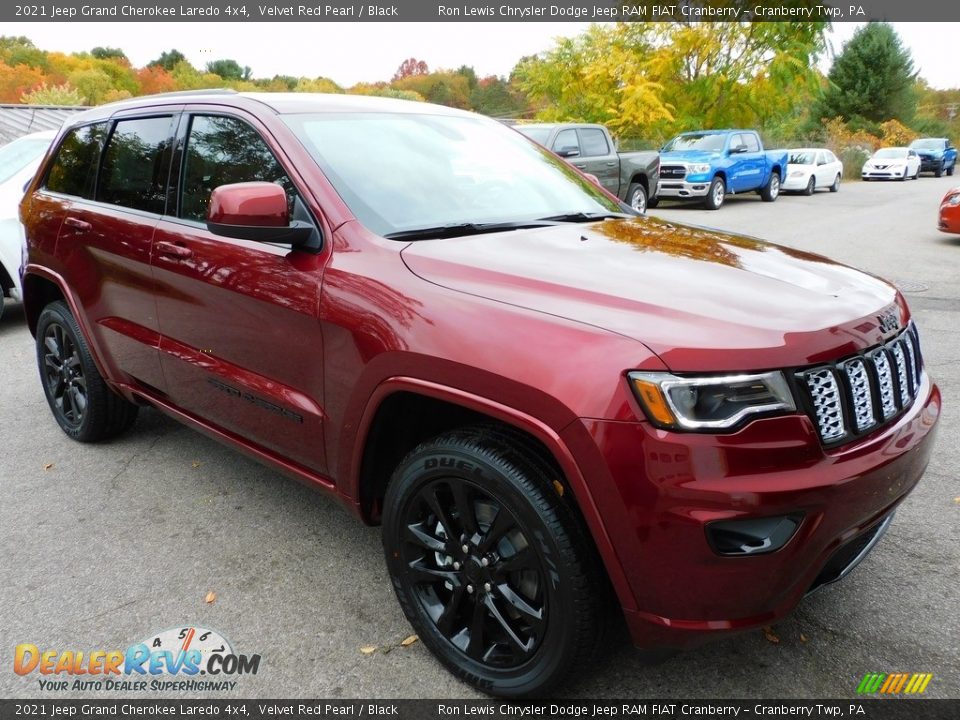 2021 Jeep Grand Cherokee Laredo 4x4 Velvet Red Pearl / Black Photo #3