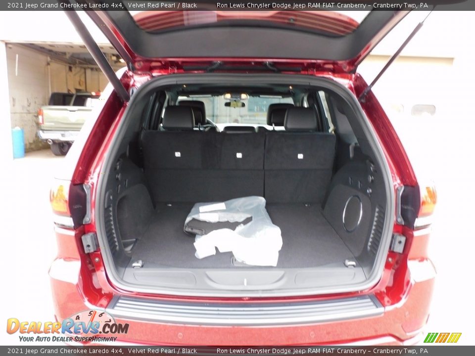 2021 Jeep Grand Cherokee Laredo 4x4 Velvet Red Pearl / Black Photo #7