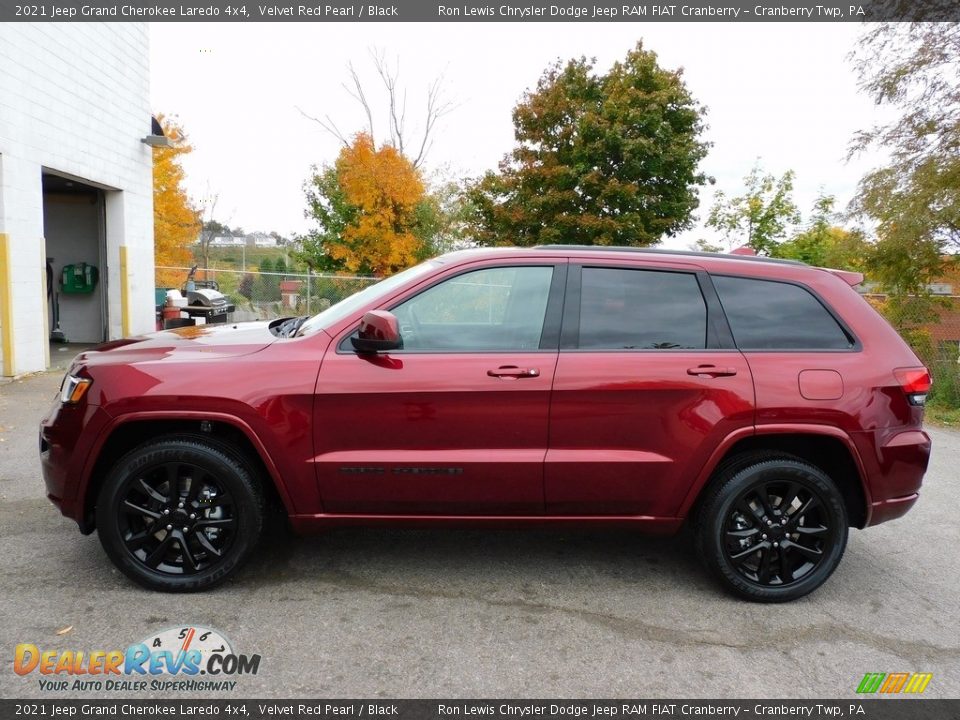 2021 Jeep Grand Cherokee Laredo 4x4 Velvet Red Pearl / Black Photo #9