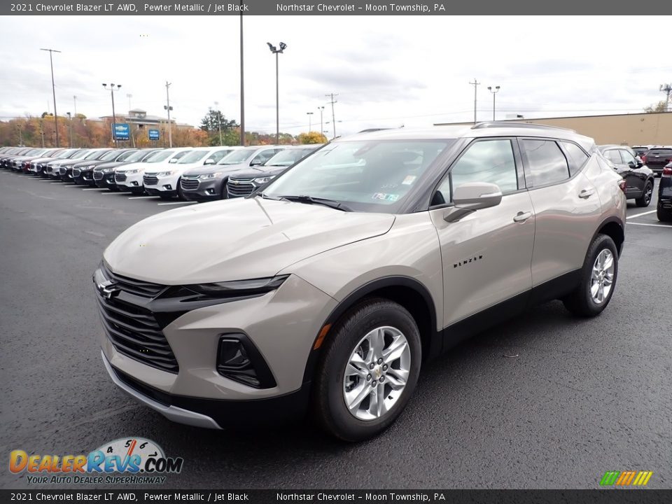 Front 3/4 View of 2021 Chevrolet Blazer LT AWD Photo #1