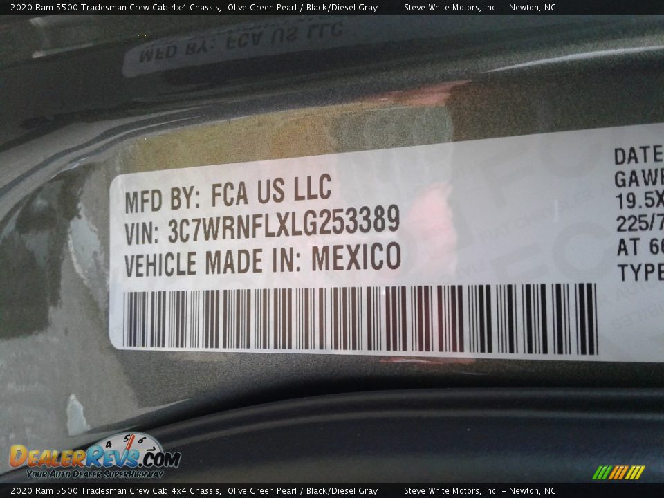 2020 Ram 5500 Tradesman Crew Cab 4x4 Chassis Olive Green Pearl / Black/Diesel Gray Photo #26