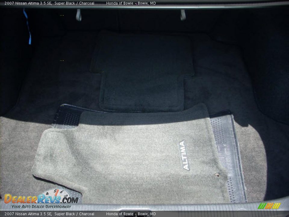 2007 Nissan Altima 3.5 SE Super Black / Charcoal Photo #19
