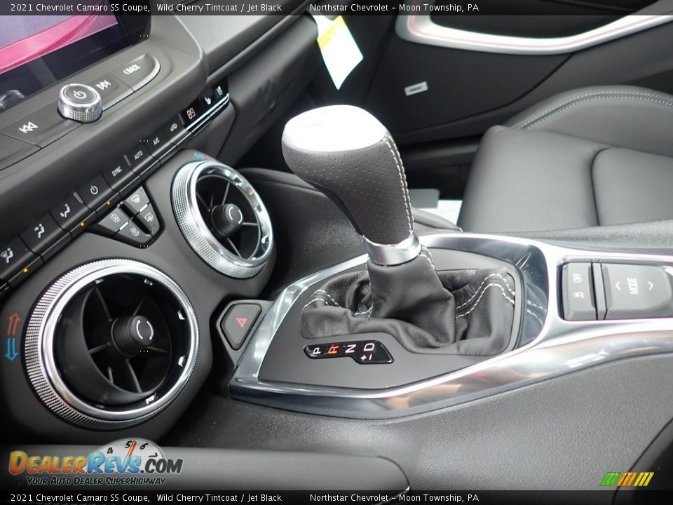 2021 Chevrolet Camaro SS Coupe Shifter Photo #20