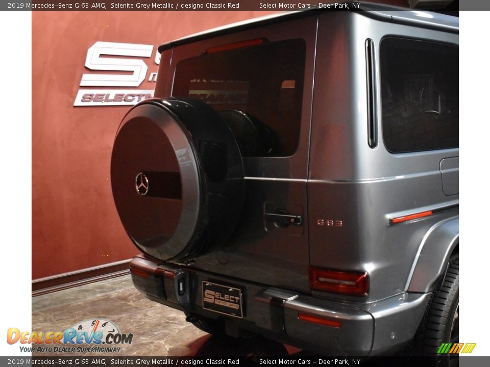 2019 Mercedes-Benz G 63 AMG Selenite Grey Metallic / designo Classic Red Photo #5