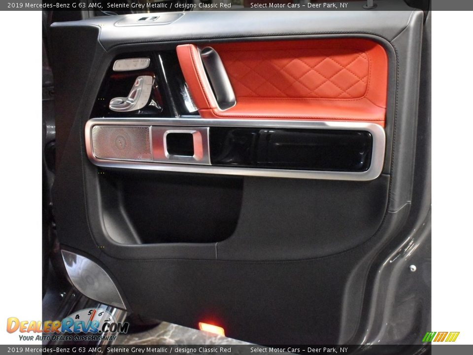 Door Panel of 2019 Mercedes-Benz G 63 AMG Photo #18