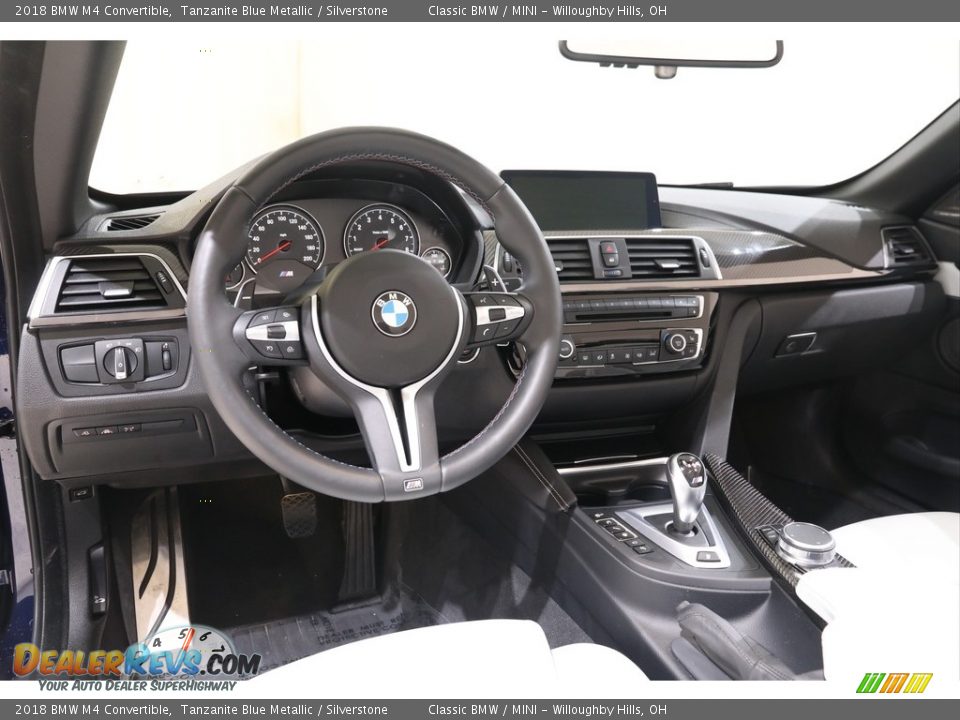 Dashboard of 2018 BMW M4 Convertible Photo #7