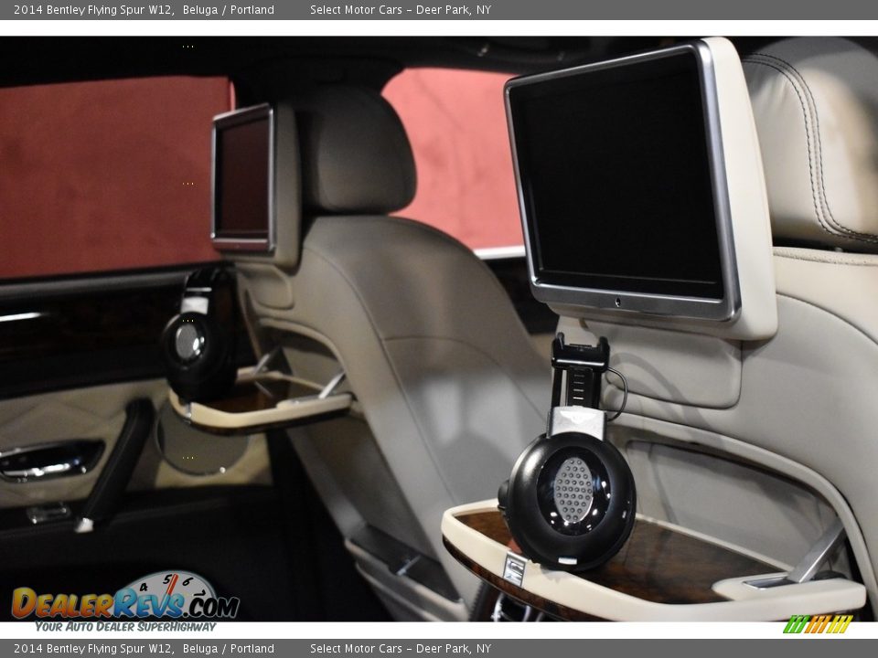 Entertainment System of 2014 Bentley Flying Spur W12 Photo #17